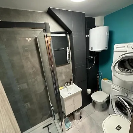 Ommpbooking Wspolna Lazienka Częstochowa